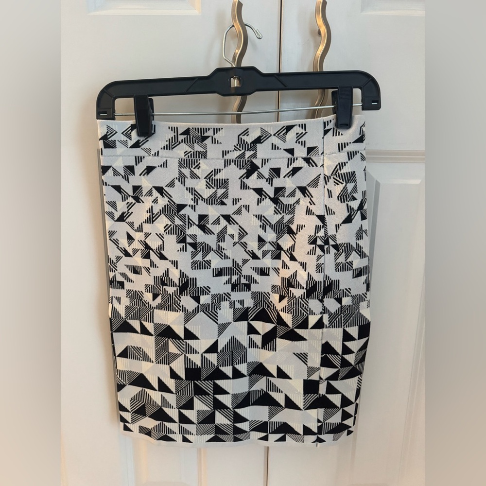 BCBG Bandage Geometric Skirt